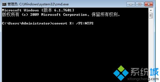 输入命令行：convert X: /FS:NTFS